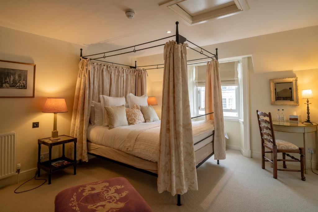 The Royal Hotel - Suite King