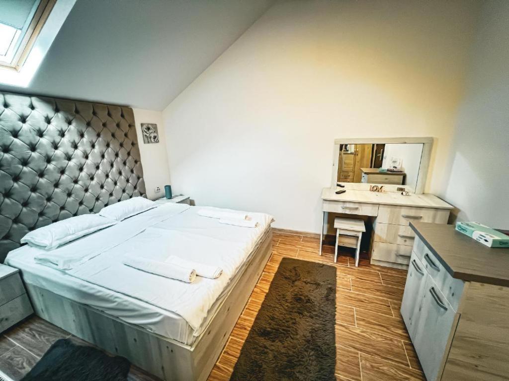 Splendor Bratianu - Resim 12