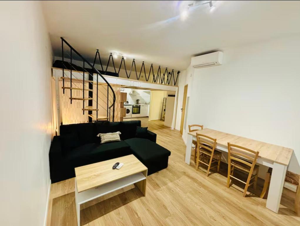 Postel nebo postele na pokoji v ubytování Studio for 4 people Downtown