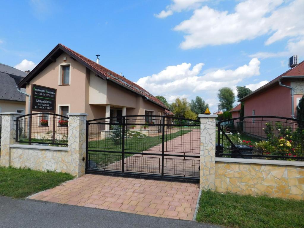 The building in which Az apartmant is located