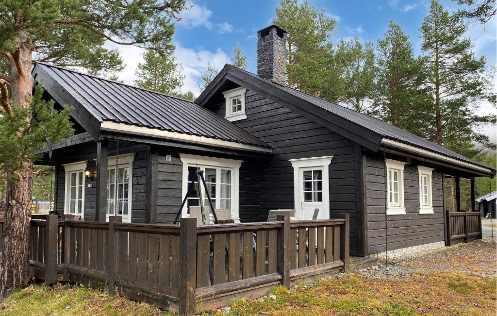 Το κτήριο όπου στεγάζεται  η παραθεριστική κατοικία