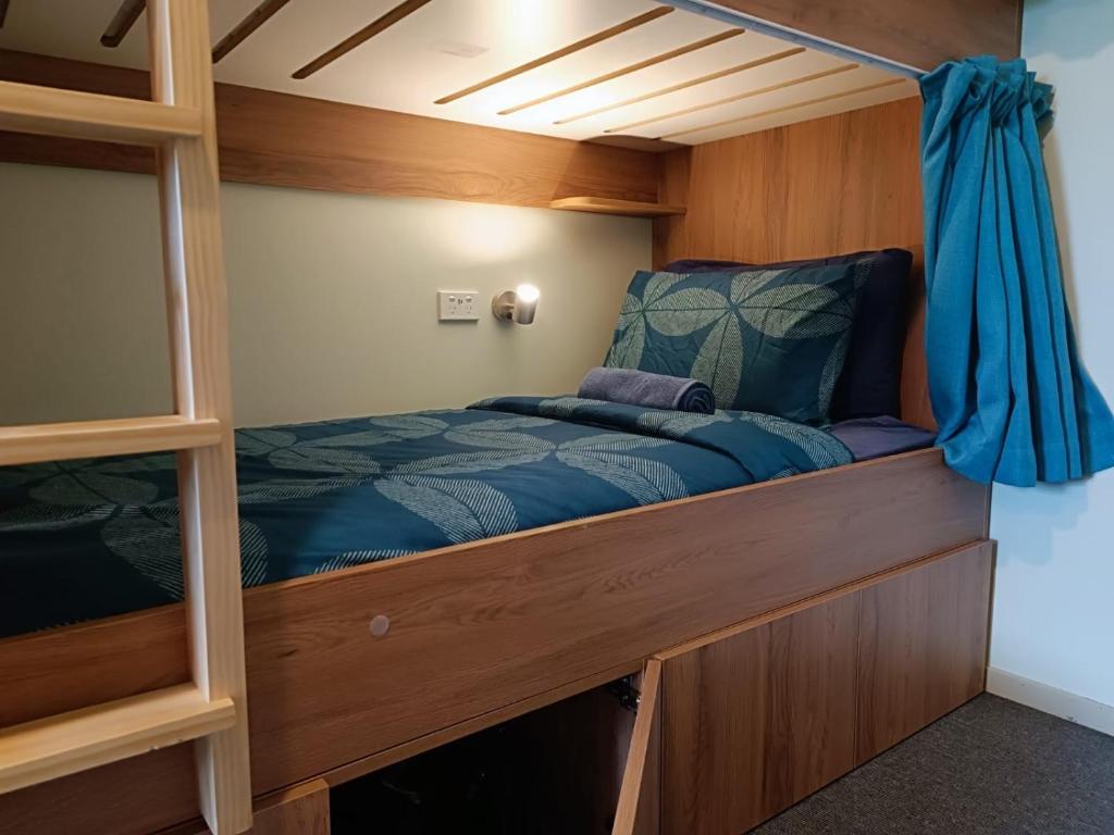 
Bed in 6-Bed Mixed Dormitory Room
