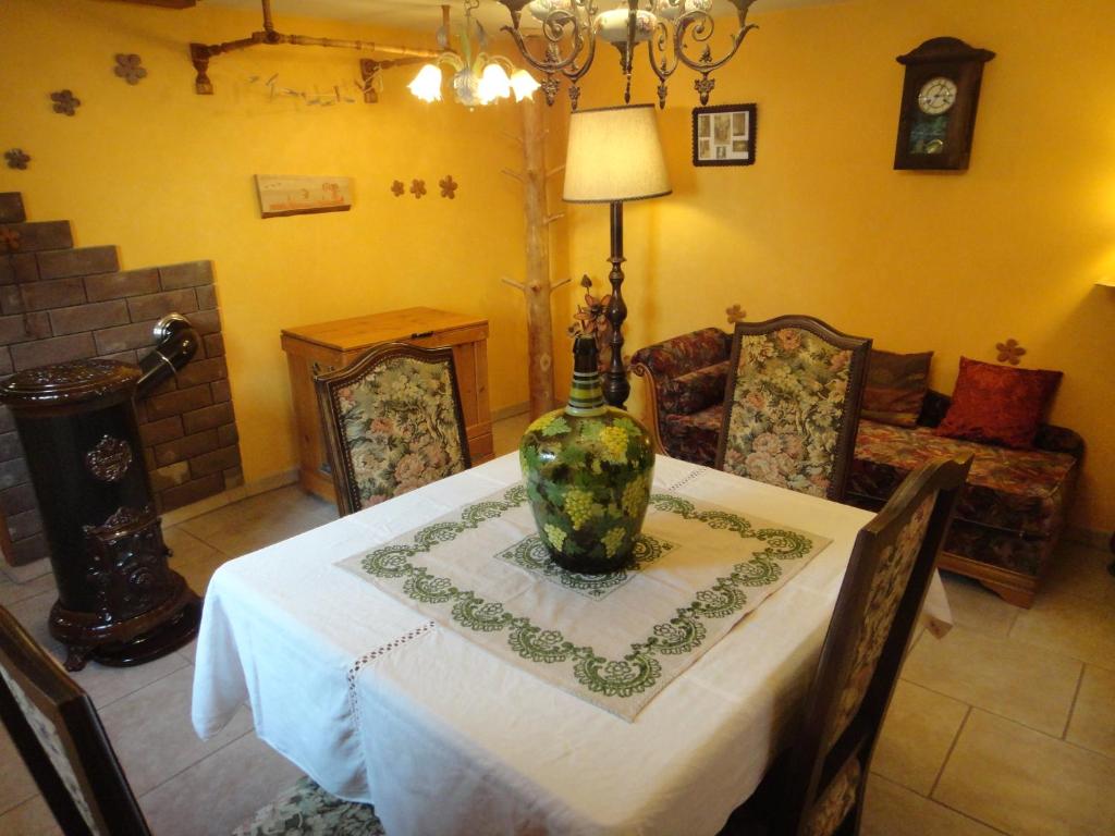 Posezení v ubytování Gite Le Petit Moulin