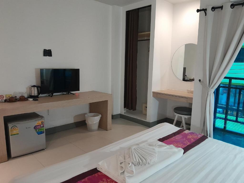 Acca Patong Residence - Resim 4