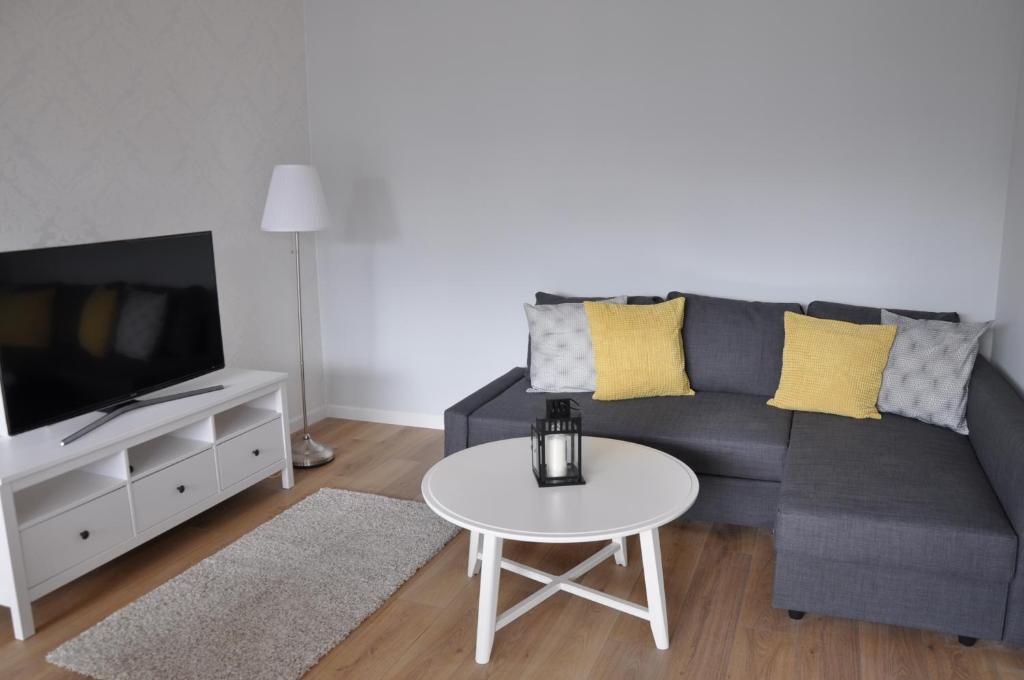 Holidays Home Apartamenty Chmielna - One-Bedroom Apartment With Balcony