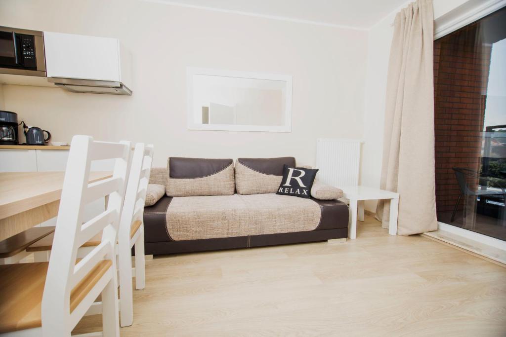 Holidays Home Apartamenty Chmielna - One-Bedroom Apartment With Balcony
