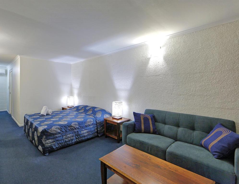 Posezení v ubytování Alexandra Park Motor Inn