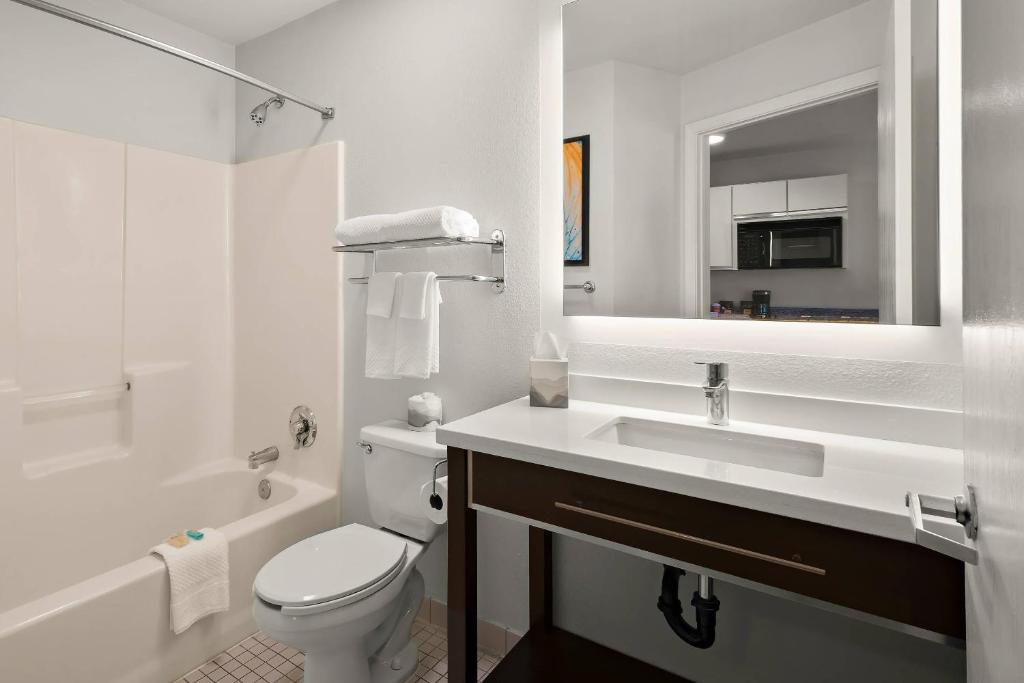 MainStay Suites Orlando Altamonte Springs photo
