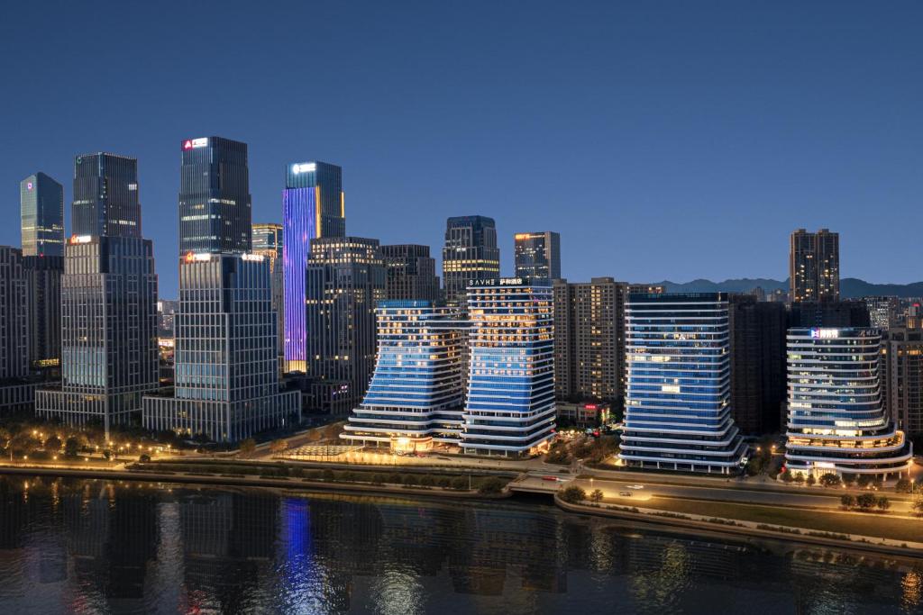 Nespecifikovaný výhled na destinaci Kanton nebo výhled na město při pohledu z hotelu