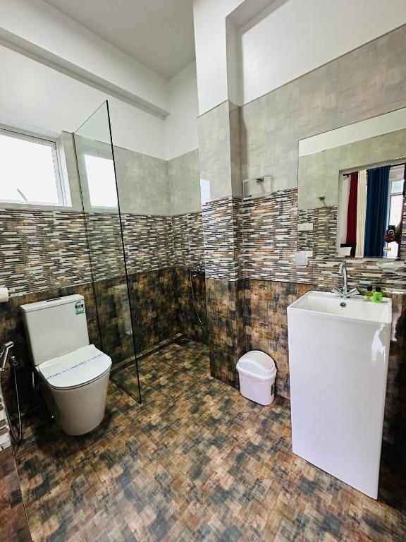 Funwhales Rest House - 19