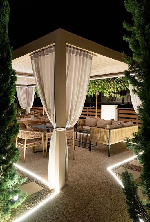 Mpikas Holidays - 16