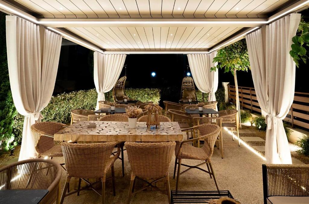 Mpikas Holidays - 18