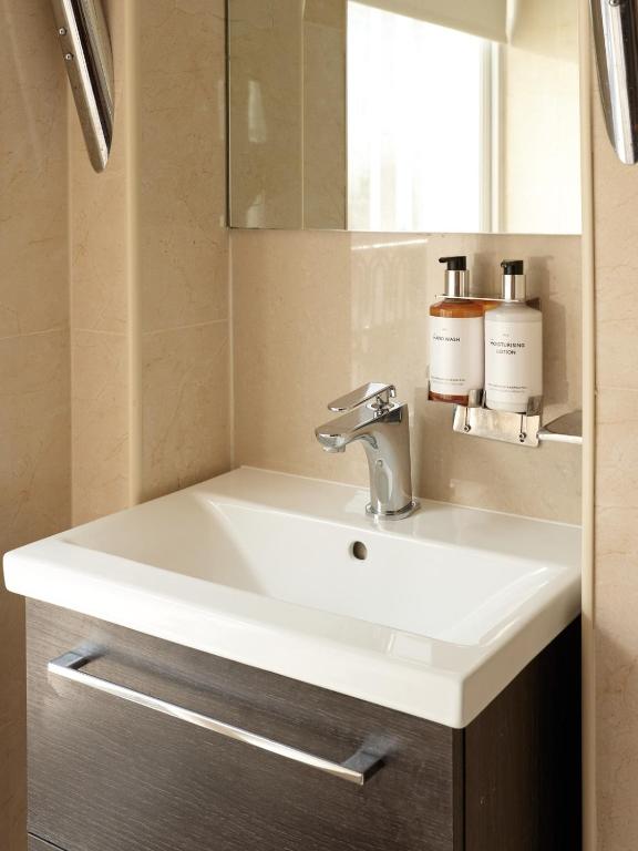 The Prime London Hotel - Resim 37