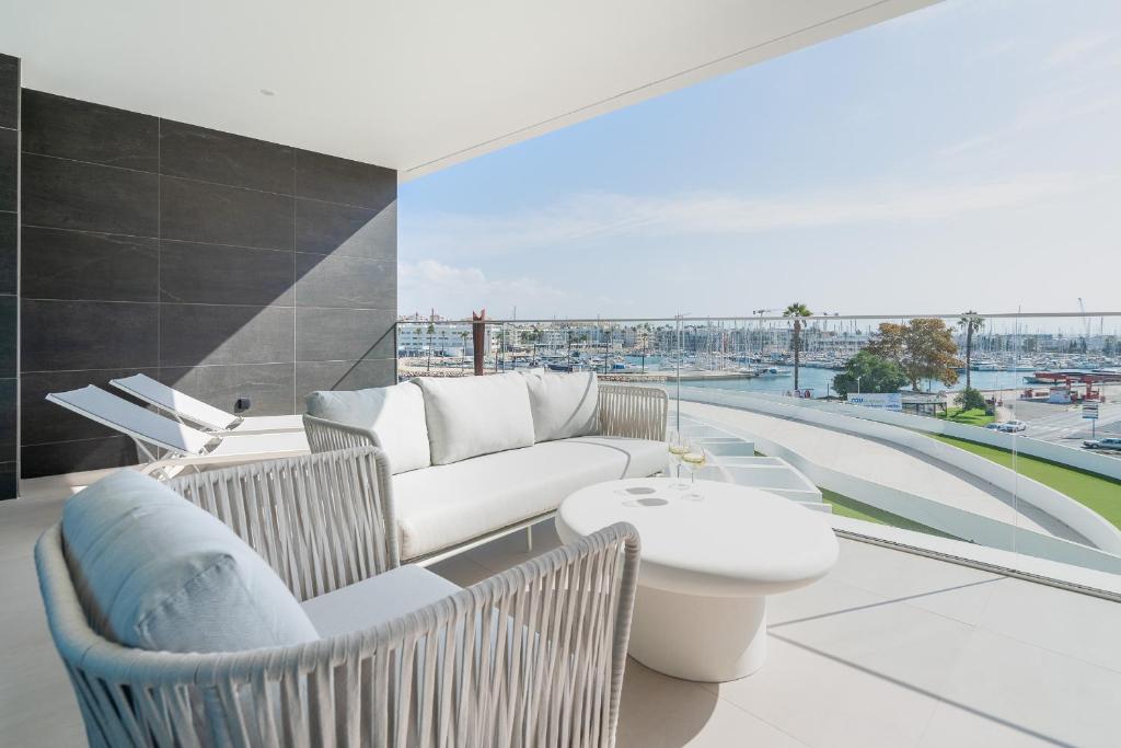Tideview Residence - Lagos Marina Retreat