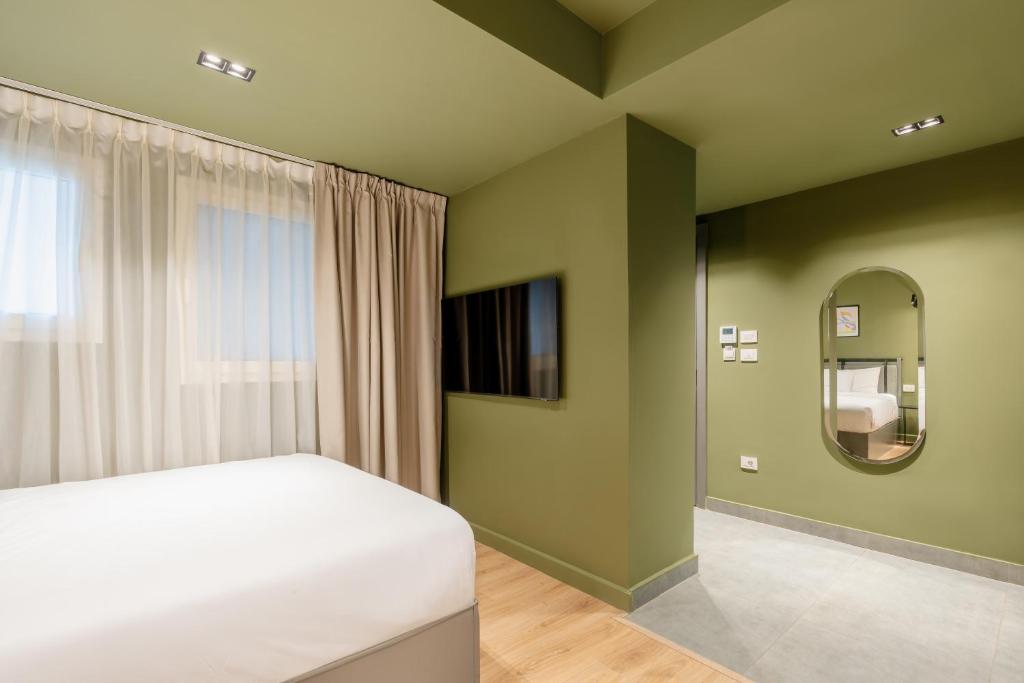 grey l studio apartments Downtown Cairo Ouzonian House - 3