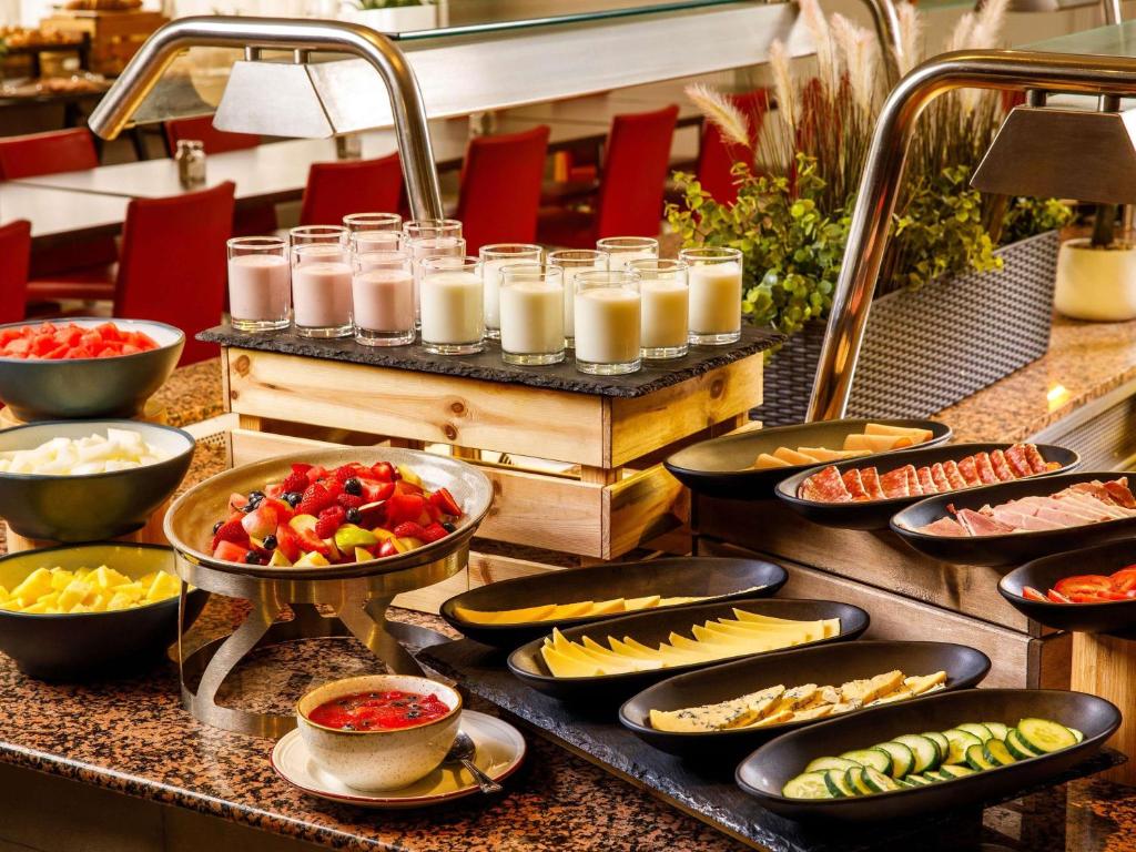 Mercure Cardiff North Hotel - Resim 40