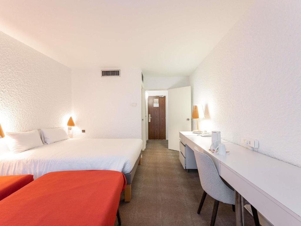 Novotel Macon Nord - Porte de Bourgogne - 标准间 - 带一张双人床和两张单人床