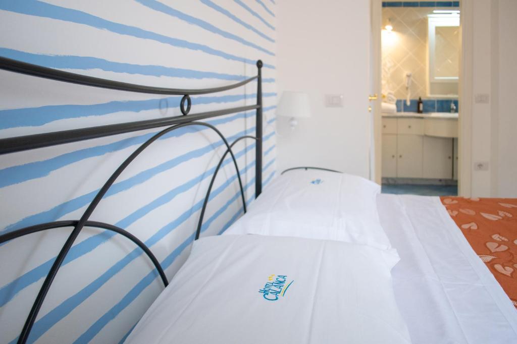 Hotel Calanca - Doppelzimmer Mit Balkon Und Meerblick