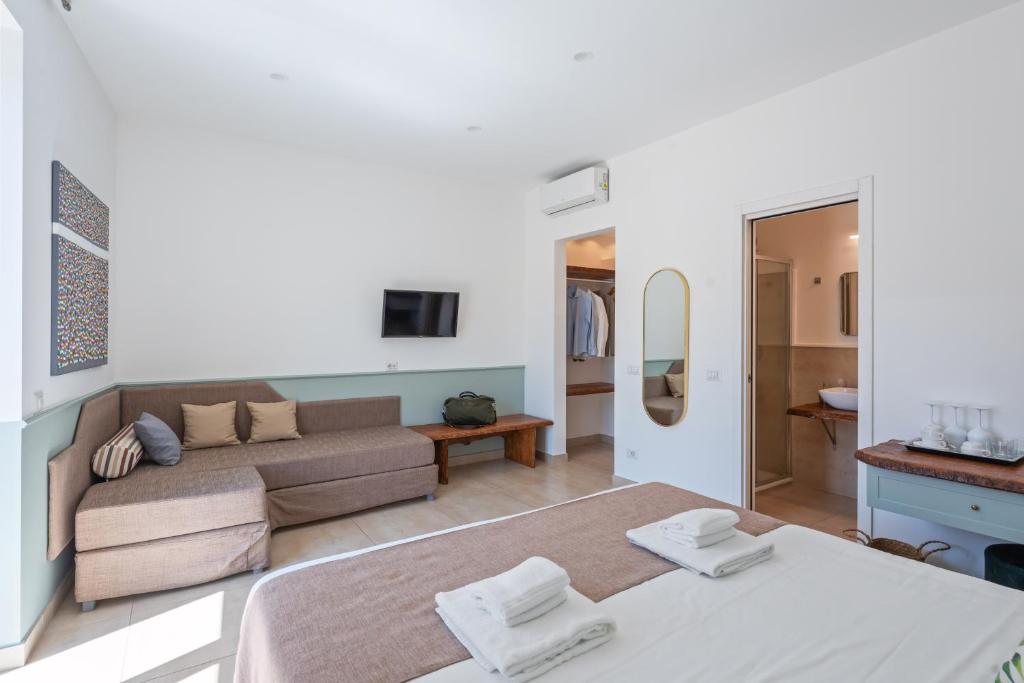 Boutique Suites 186 - 14