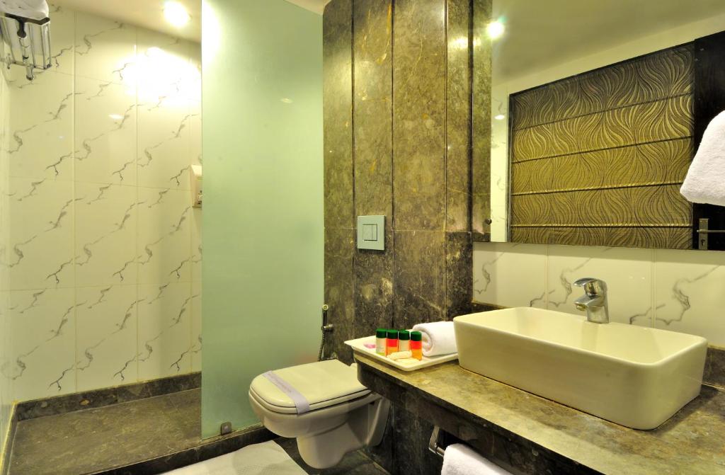 Koupelna v ubytování Hotel Elegance