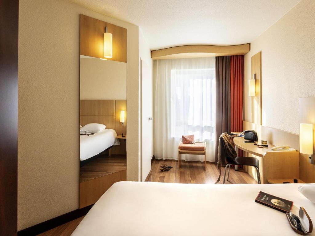 ibis Antwerpen Centrum - Resim 12