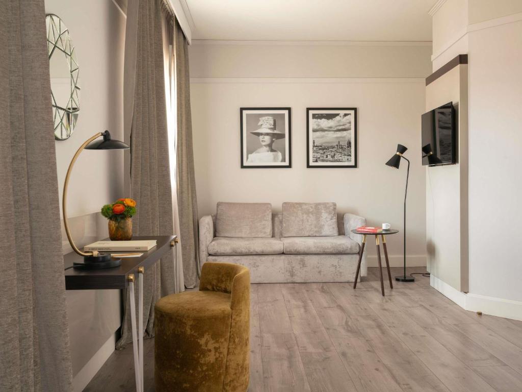 Cerretani Hotel Firenze - MGallery Collection - Junior King Süit - Çekyatlı