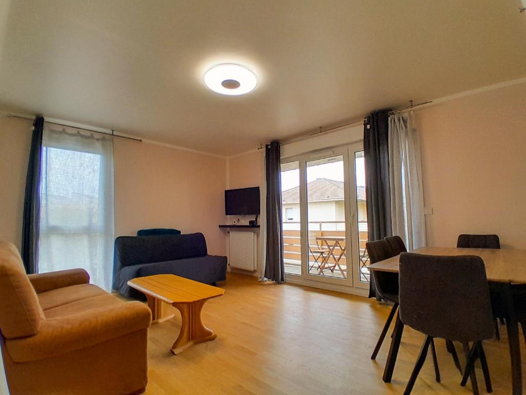 Calme & spacieux, RER A 3 min, Parking, 2 salles d'eau