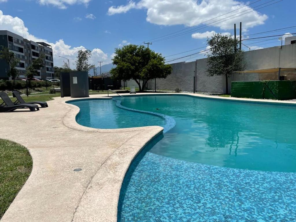 Piscina a Depa con Cocina, Sala, Comedor y Alberca o a prop