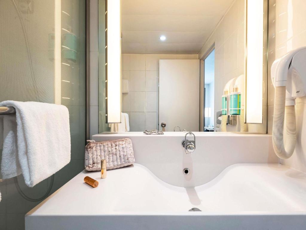 Novotel Belfort Centre Atria - 经典间 - 带两张单人床和一张沙发床