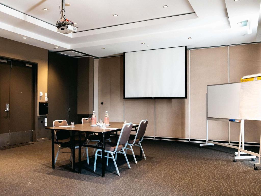 Mercure Sydney Parramatta - Resim 44