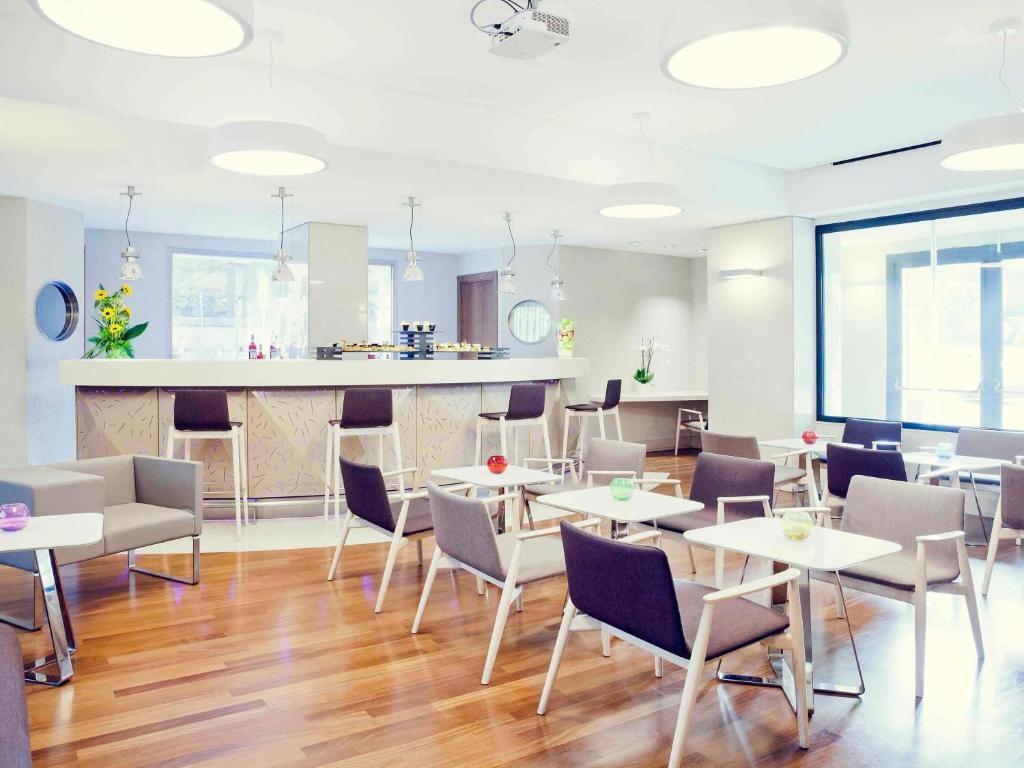 Mercure Roma Centro Colosseo - Resim 34