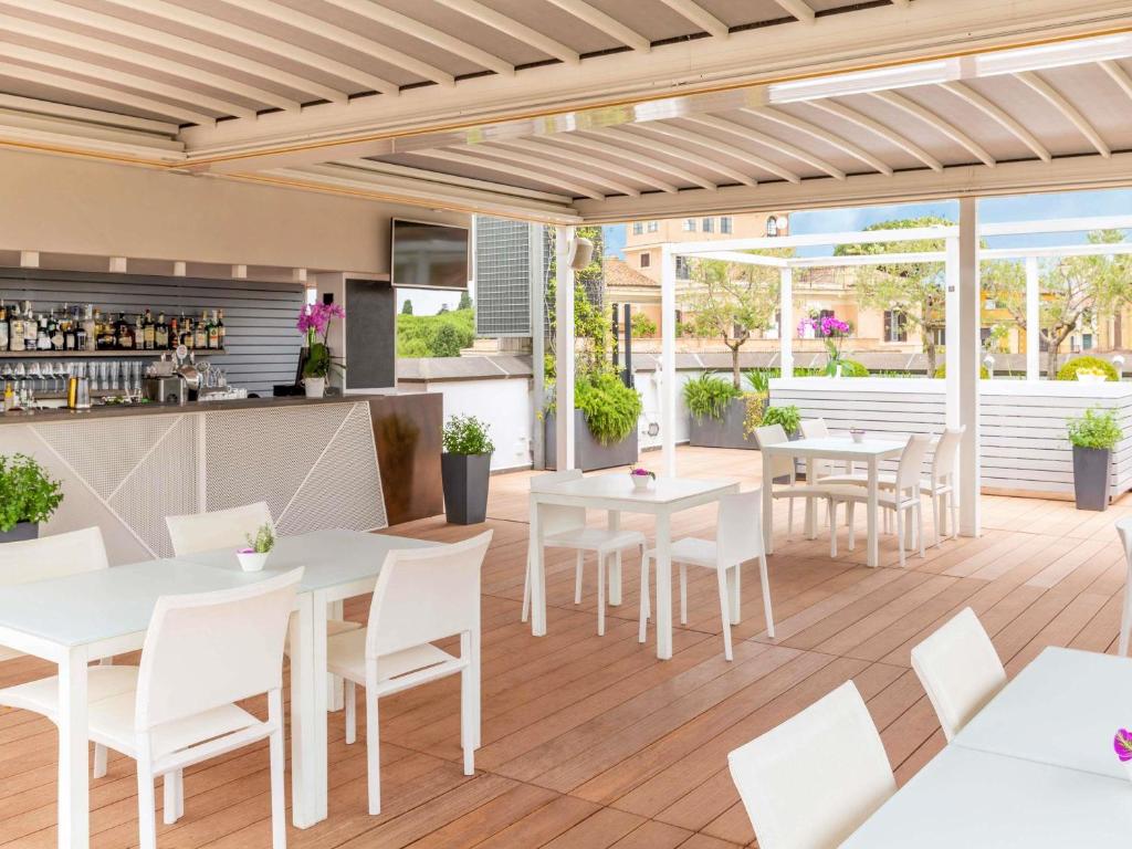 Mercure Roma Centro Colosseo - Resim 36