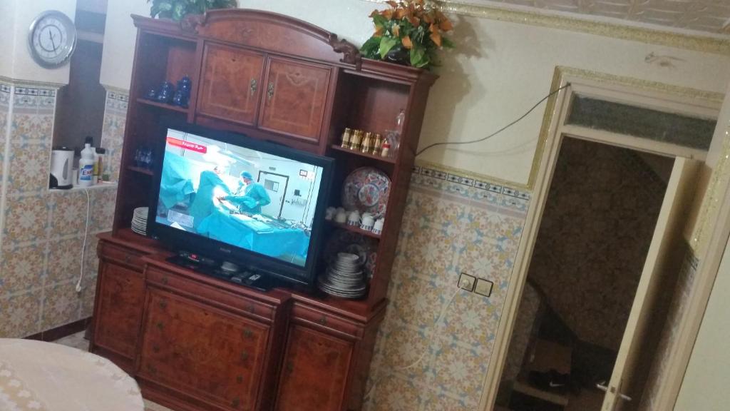 TV a/nebo společenská místnost v ubytování Appartement alhoceima
