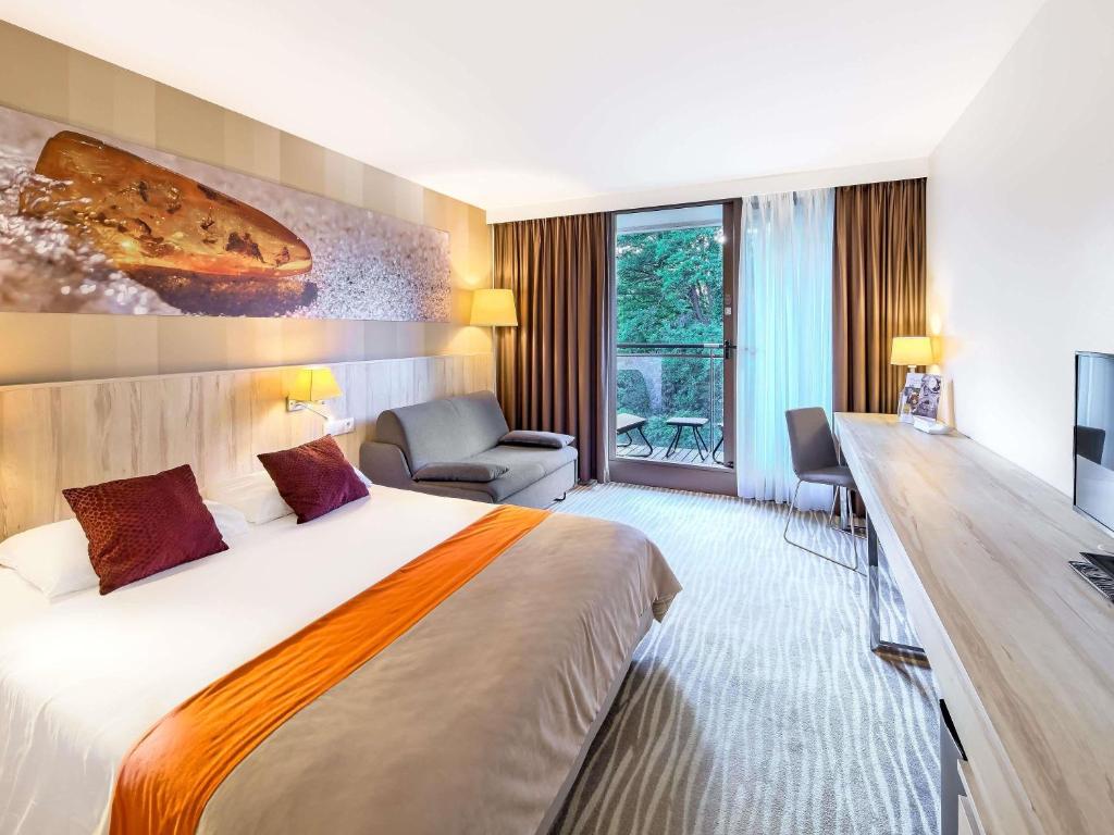 
Classic Double Room with Sofa
