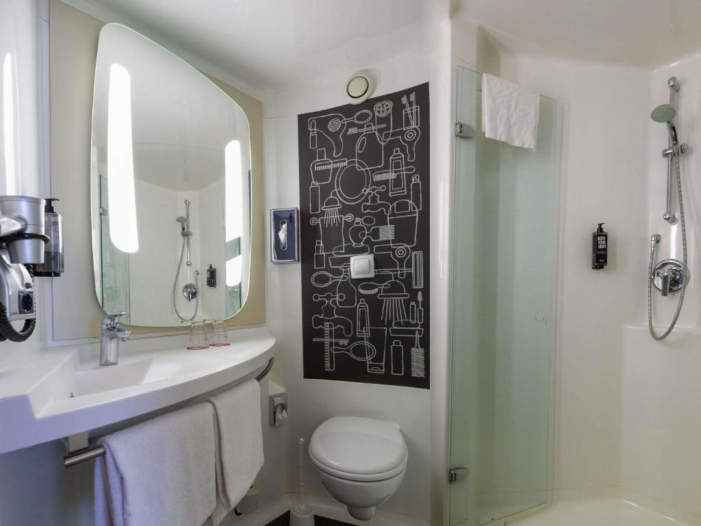 ibis Köln Messe - MyRoom By Gorana - Finding Love In Paris Room