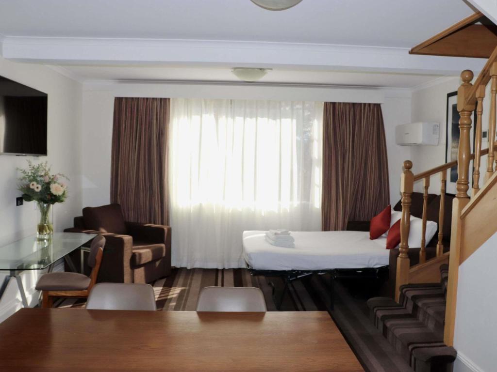 Mercure Canberra - Resim 33