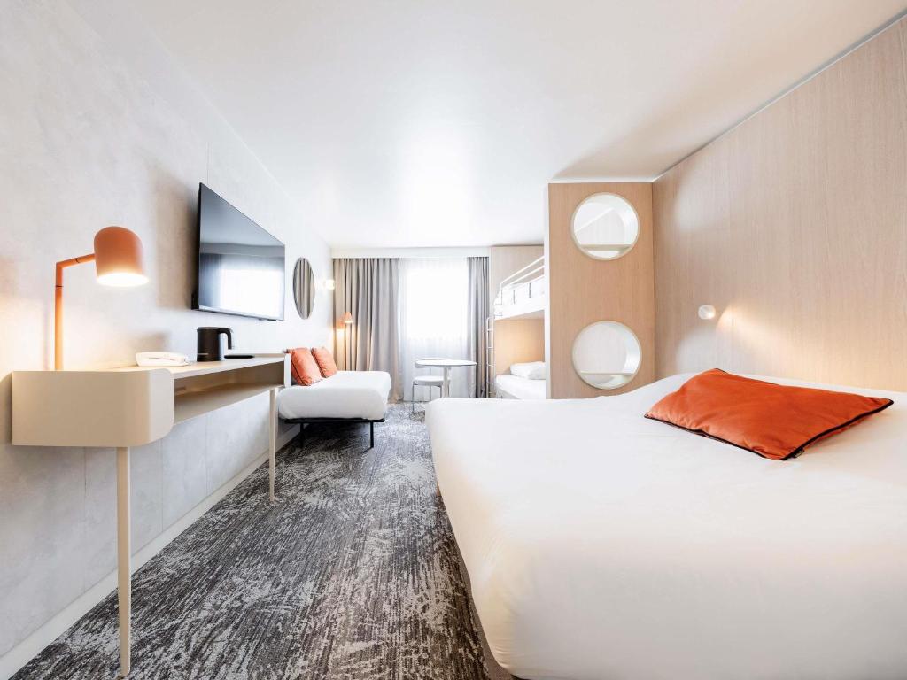 Novotel Paris 13 Porte d'Italie - 2 Adjacent Rooms