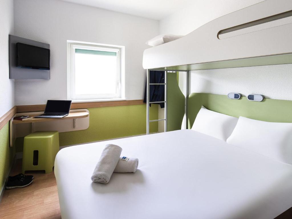 ibis budget Manchester Salford Quays - Resim 19