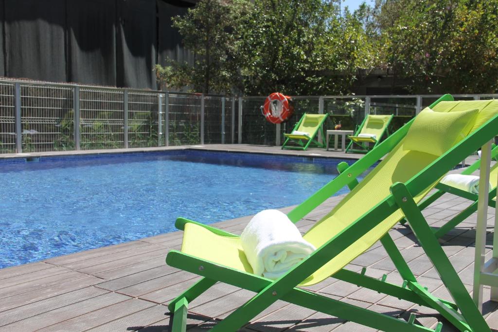 The swimming pool at or close to Primus Valencia