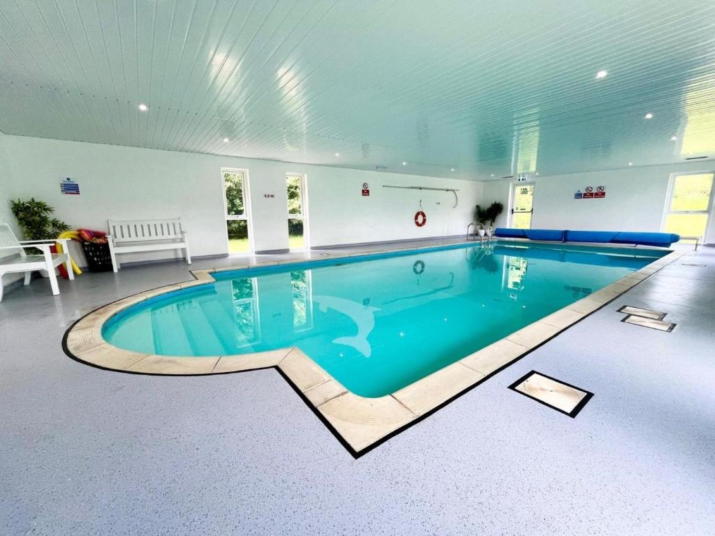 2 Bed in Hatherleigh 87085の敷地内または近くにあるプール