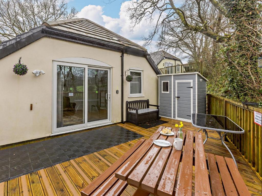 Το κτήριο όπου στεγάζεται  η παραθεριστική κατοικία