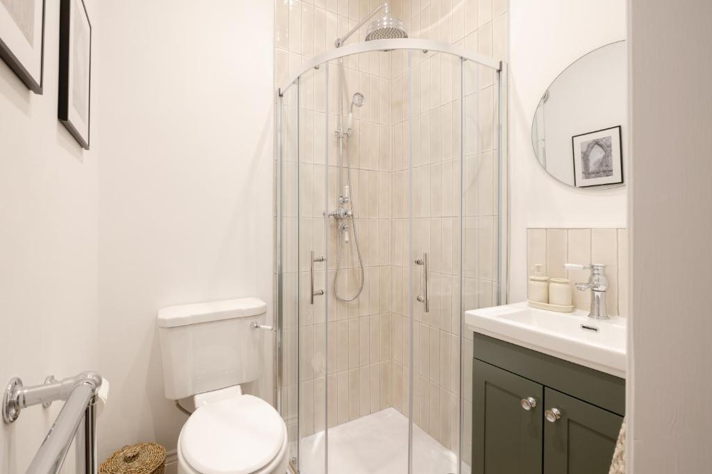 Number 20-free parking and walking distance into York 2