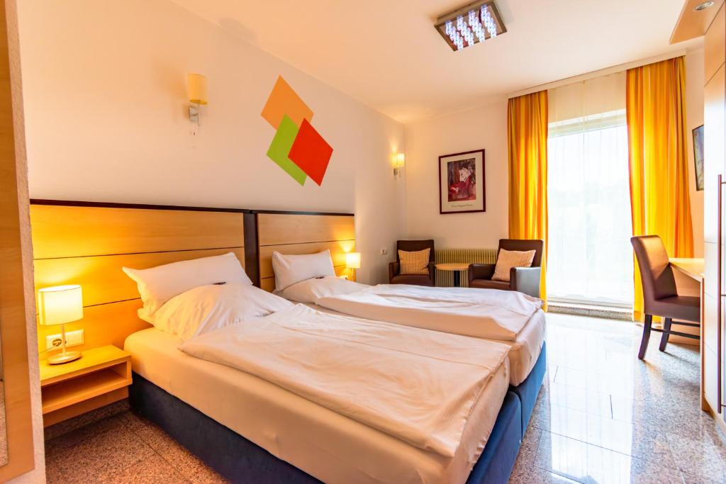 Hotel und Restaurant Nehrener Hof - Deluxe Double Room