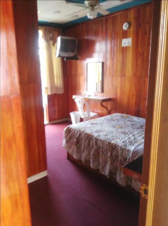 Hotel Perla - Housity