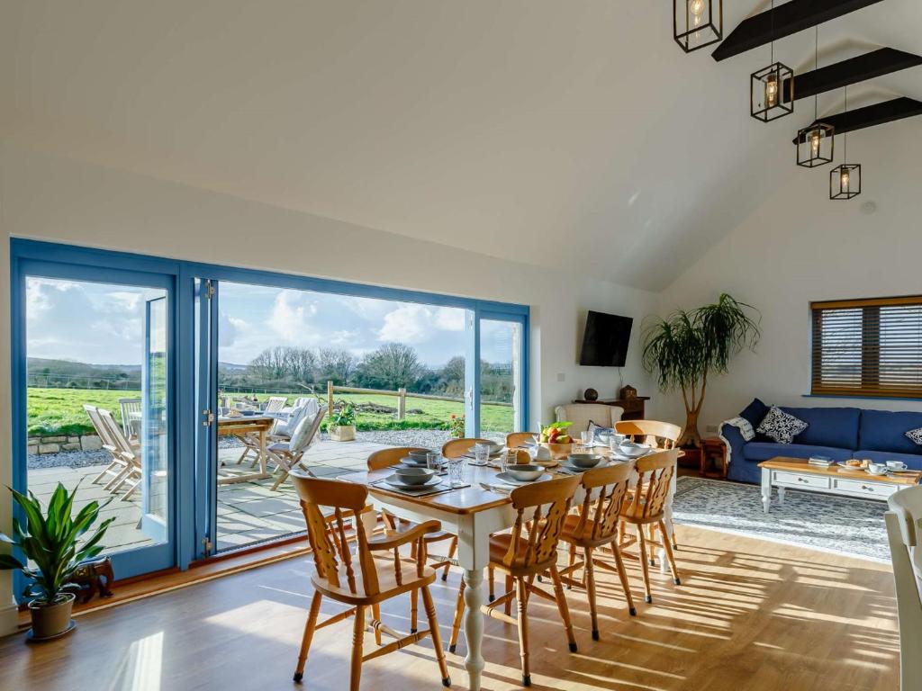 Ruang duduk di 4 Bed in Helston 90391