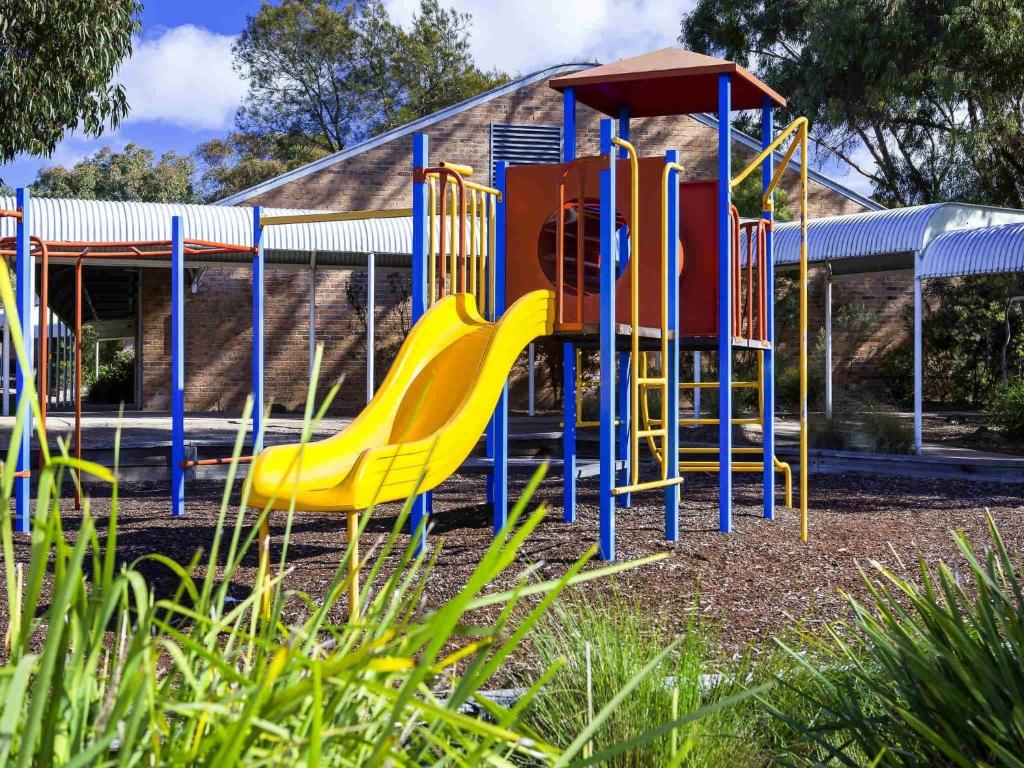 ibis Styles Canberra Eagle Hawk - Resim 9