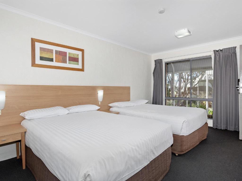 ibis Styles Canberra Eagle Hawk - Resim 11