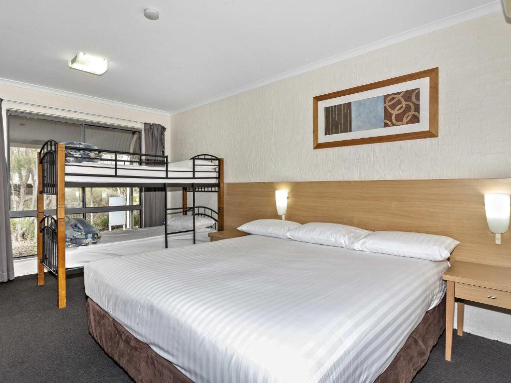 ibis Styles Canberra Eagle Hawk - Resim 14