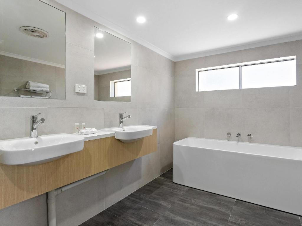 ibis Styles Canberra Eagle Hawk - Resim 23