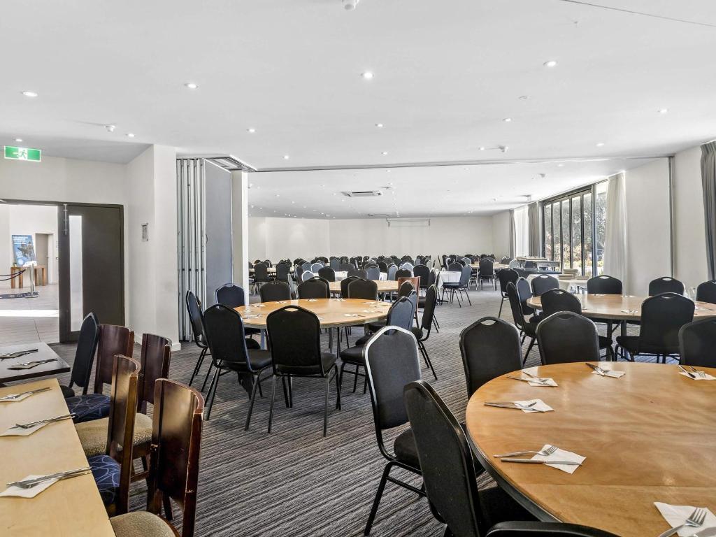 ibis Styles Canberra Eagle Hawk - Resim 40